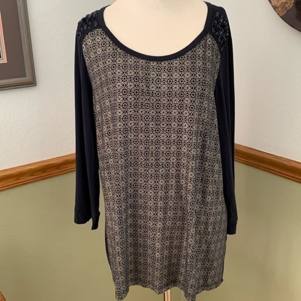 Chico’s Navy & White Geometric Print Jeweled Embellishment Jersey Top 2/L/12